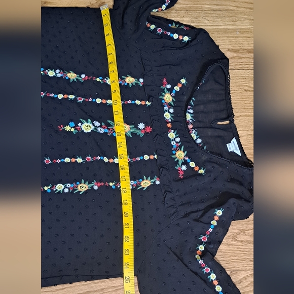 Stitch Fix Exclusive Sweet Grey Eula Black Embroidered Detail Blouse XXL EUC - Picture 8 of 14